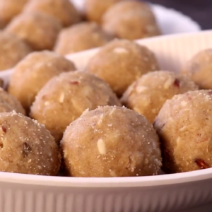 7 Star Kitchen Pinni Atta Laddu