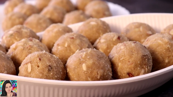 7 Star Kitchen Pinni Atta Laddu